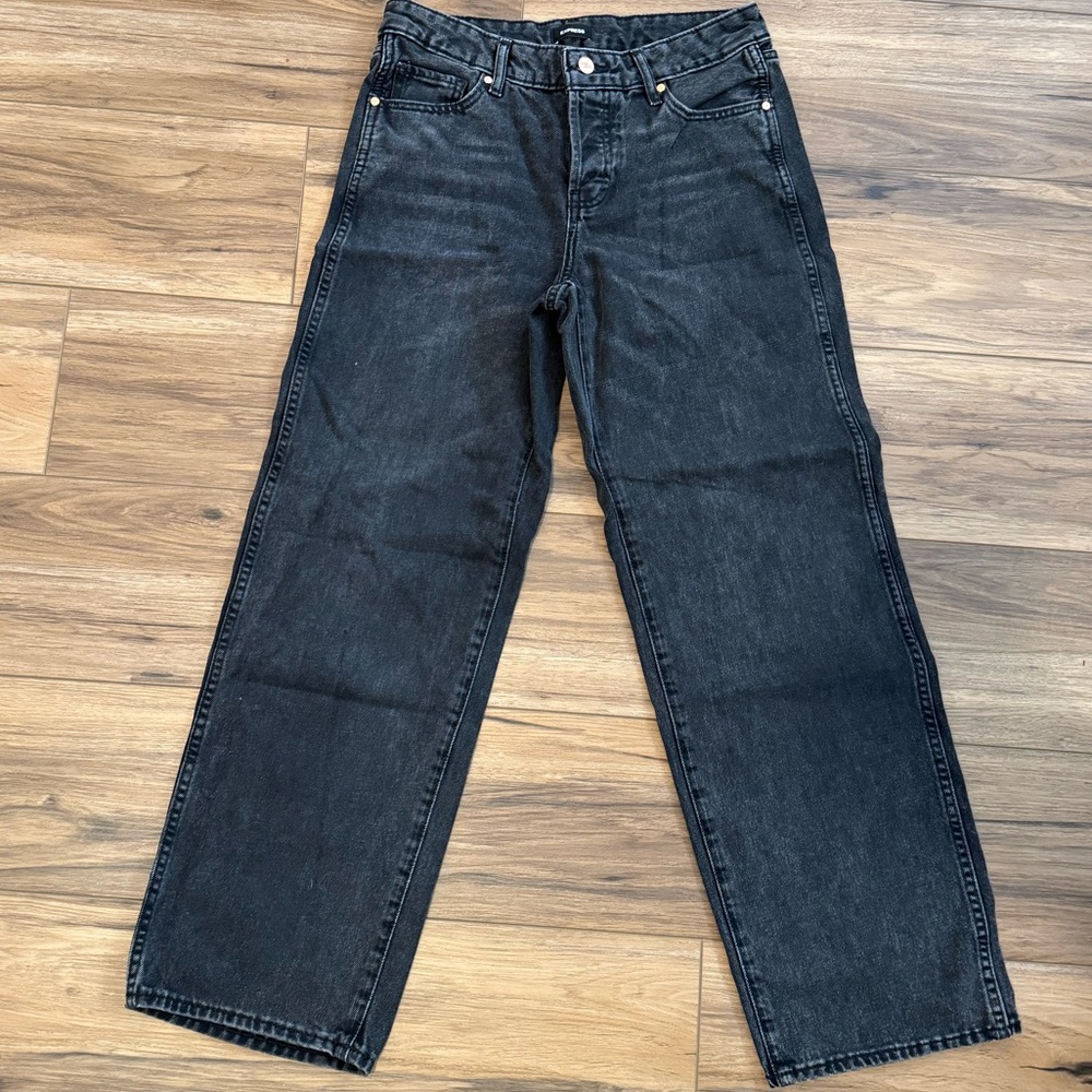 Express Relaxed Straight Leg Low Rise Jeans